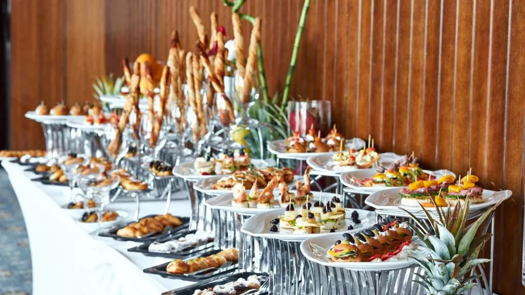 الفندق كانكون بيتش ريزورت - العين السخنة